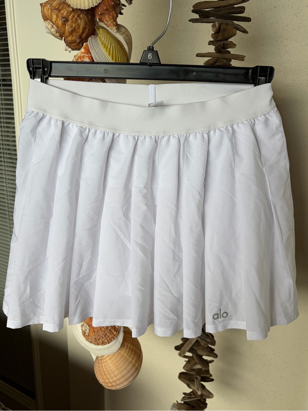 ALO Yoga White Pleated Athletic Skirt Womens Size XS
